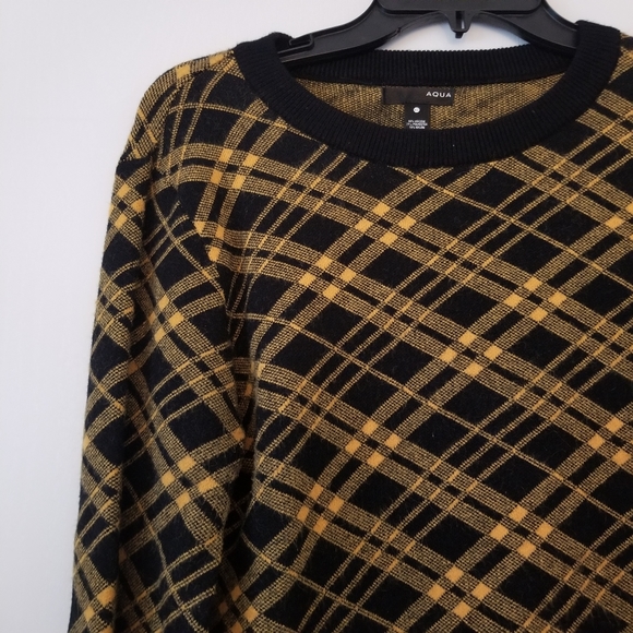 AQUA Balloon Sleeve Plaid Sweater - Picture 5 of 7